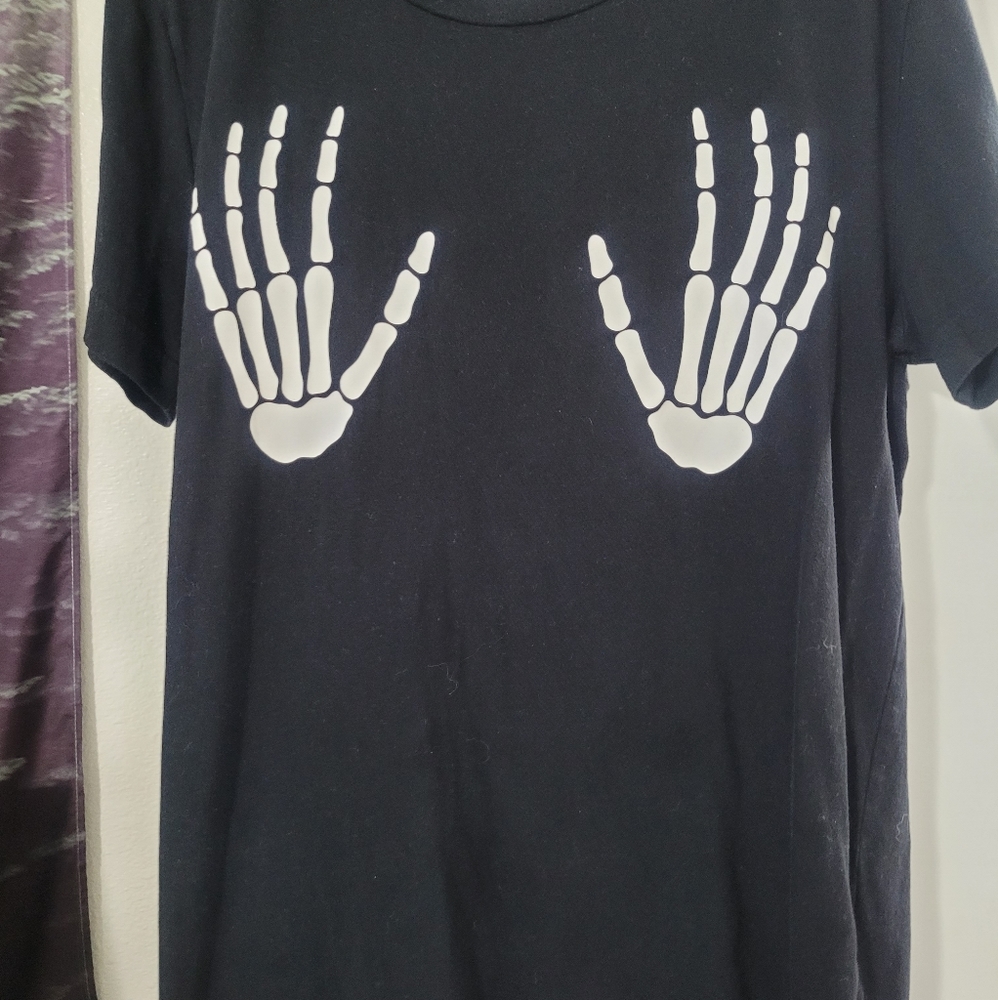 Skeleton hands tshirt